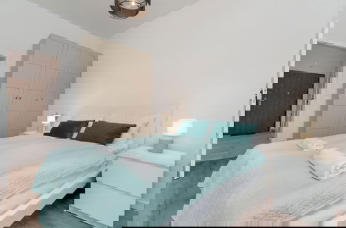 Foto 5 - Cosy Apartment With Balcony by Renters