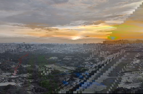 Photo 41 - Cozy Skyline Retreat Trion KL - Level 63
