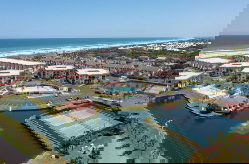 Foto 56 - Beachside Bliss~courtyard Villa~beachside 2 Bedroom Condo by RedAwning