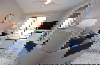 Foto 1 - Beachside Bliss~courtyard Villa~beachside 2 Bedroom Condo by RedAwning