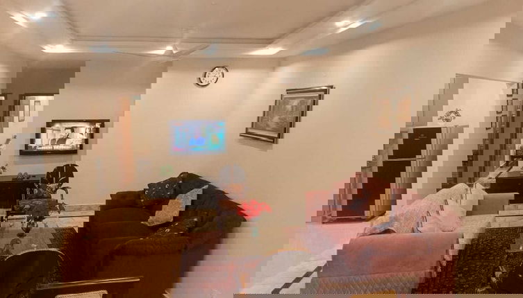 Photo 1 - Impeccable 3-bed Apartment in Lahore