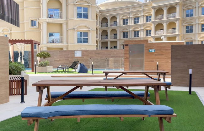 Elite LUX Holiday Homes - Captivating 1BR Apt Games Pool Gym in Arjan Dubai - Foto 5