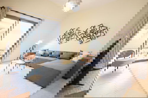 Foto 1 - Elite LUX Holiday Homes - Spacious 1 BR Near Metro Station in Al Furjan Dubai