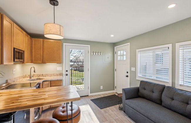 Cozy Lakefront Studio On Long Lake! Home by RedAwning - Foto 9