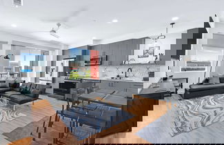 Foto 1 - Pacific Island Inspired Stay Amazing Location