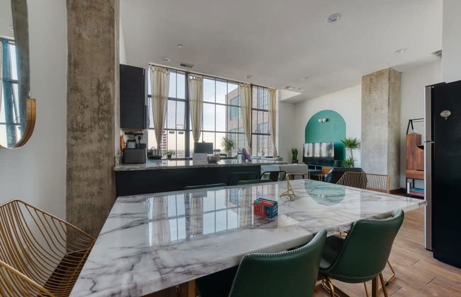 Sosuite 1BR Penthouse w W D Gym On-site Bar - Foto 46
