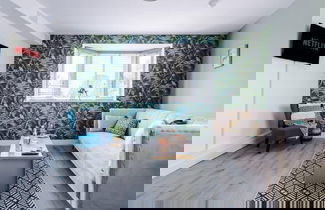 Photo 17 - One-bedroom by Media City UK by Belvilla