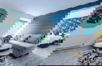 Photo 21 - One-bedroom by Media City UK by Belvilla