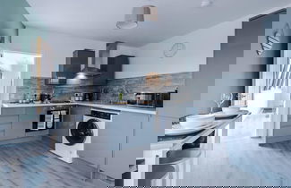 Photo 11 - One-bedroom by Media City UK by Belvilla