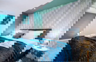 Photo 5 - One-bedroom by Media City UK by Belvilla