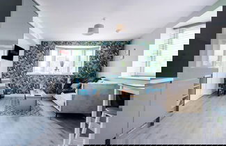 Photo 15 - One-bedroom by Media City UK by Belvilla