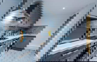 Photo 12 - One-bedroom by Media City UK by Belvilla