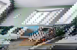 Photo 18 - One-bedroom by Media City UK by Belvilla