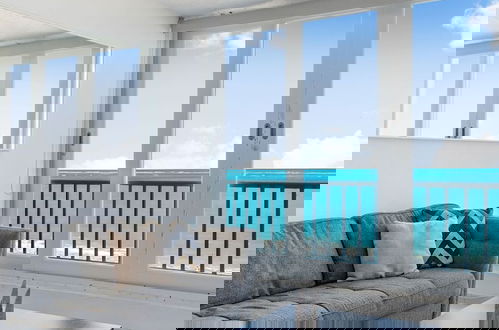 Foto 5 - Navio Beach 2BDR Oceanfront Pool Parking