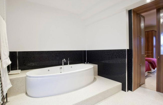 Sapphire - Spacious Apartment Near the Sea - Photo 11