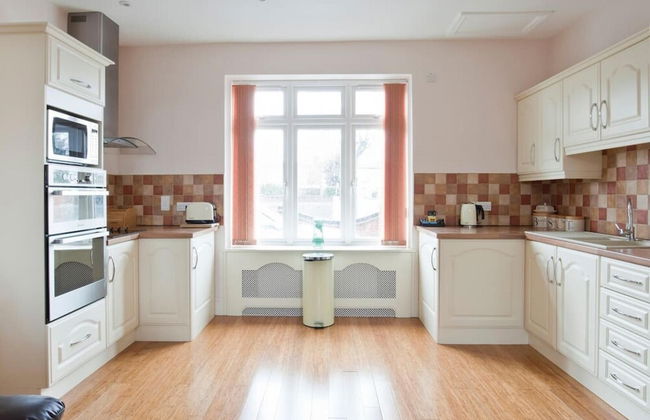 Sapphire - Spacious Apartment Near the Sea - Photo 5