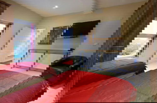 Photo 9 - Sapphire - Spacious Apartment Near the Sea