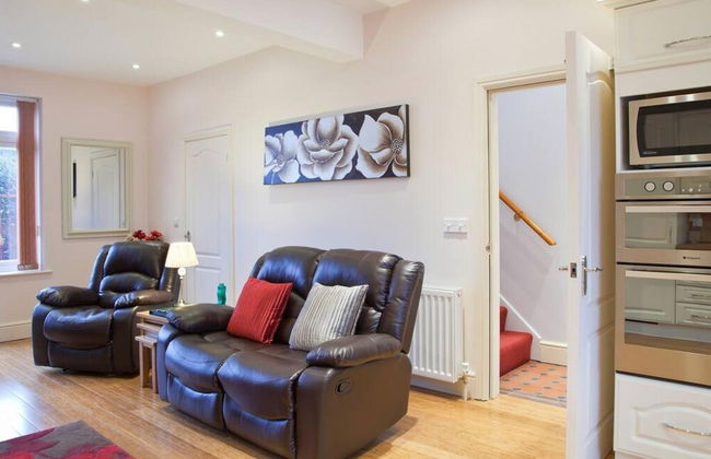 Sapphire - Spacious Apartment Near the Sea - Photo 4