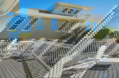 Foto 53 - Gulf-front, Private Pool ~ Stunning Gulf Views From All Levels + Beach Setup