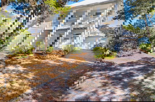 Foto 1 - Coastal Getaway - Beach, Pool, Golf Cart, Seagrove Beach!