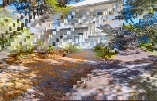 Foto 1 - Coastal Getaway - Beach, Pool, Golf Cart, Seagrove Beach!