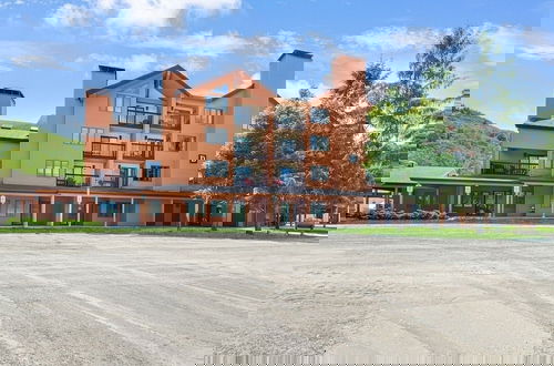 Foto 75 - Pico Village Resort by RedAwning