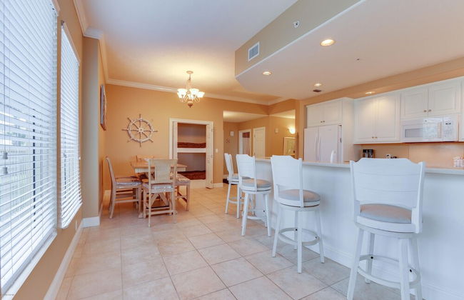 Comfortable Modern Condo with Amazing Ocean View from 750 sqft Balcony - Unit 0107 by RedAwning - Foto 15