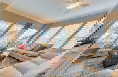 Photo 10 - Comfortable Modern Condo with Amazing Ocean View from 750 sqft Balcony - Unit 0107 by RedAwning