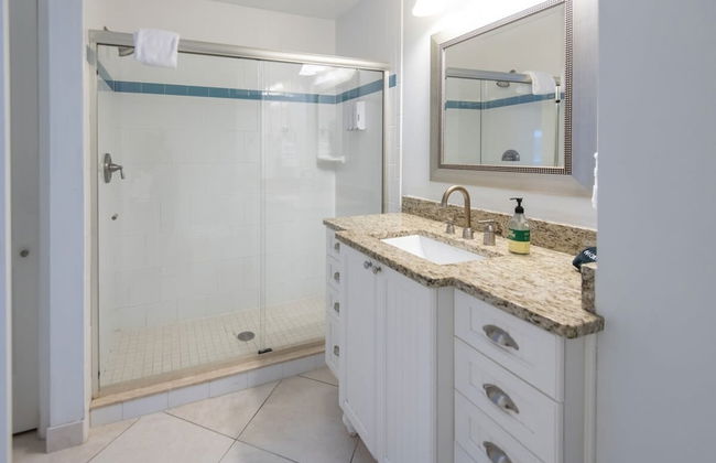 Sandy Shores 2BR Beach Getaway and Surf Spot - Photo 46