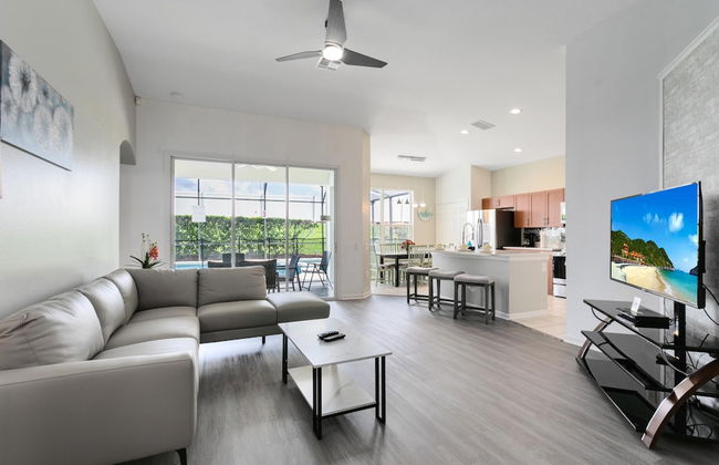4 Bedrooms 3 Baths No Rear Neighbors - Photo 3