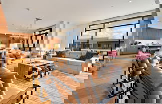 Foto 2 - Stunning 4-bdr Penthouse With Rooftop Deck Ski-in out Access Pool hot Tubs 5-star Amenities