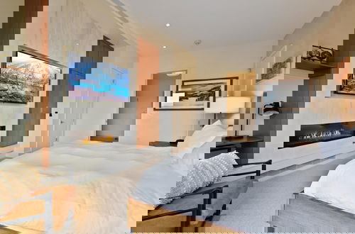 Foto 32 - Stunning 4-bdr Penthouse With Rooftop Deck Ski-in out Access Pool hot Tubs 5-star Amenities