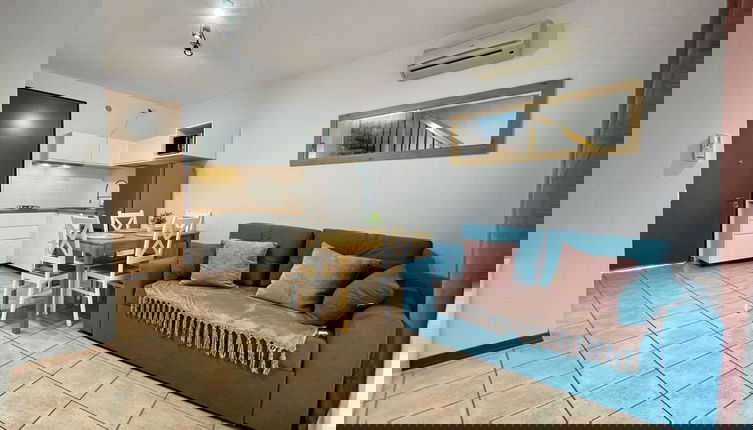 Foto 1 - Modern Seaside Flat by the Pool