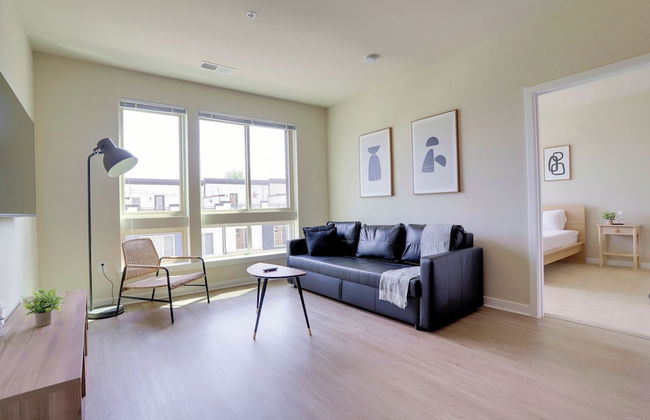 Stylish 2BR Condo in Alexandria - Foto 1