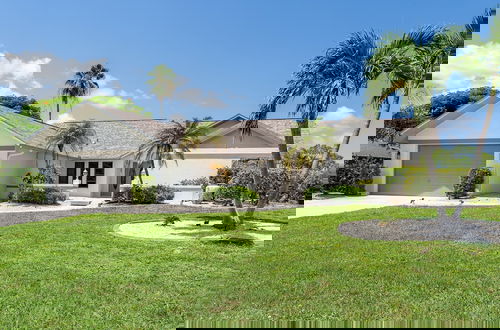 Foto 27 - Beautiful Private Pool Home In-between Fort Myers Beach And Sanibel Island 3 Bedroom Home by RedAwning