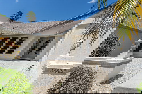 Foto 28 - Beautiful Private Pool Home In-between Fort Myers Beach And Sanibel Island 3 Bedroom Home by RedAwning