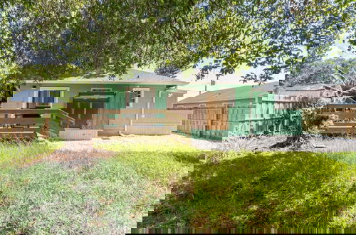 Foto 28 - Sarasota, Fl Bungalow Bright & Breezy Coastal Vibes - 10 Mins To White Sand Beaches 2 Bedroom Home by RedAwning