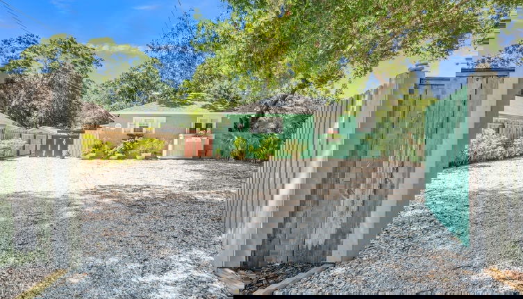 Foto 1 - Sarasota, Fl Bungalow Bright & Breezy Coastal Vibes - 10 Mins To White Sand Beaches 2 Bedroom Home by RedAwning
