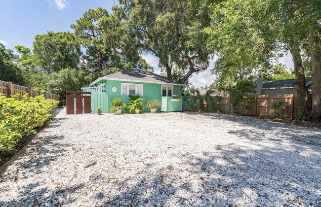 Sarasota, Fl Bungalow Bright & Breezy Coastal Vibes - 10 Mins To White Sand Beaches 2 Bedroom Home by RedAwning - Foto 20