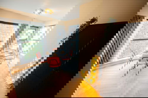 Foto 5 - Joyful Serviced Studio Apartment -ks71-j