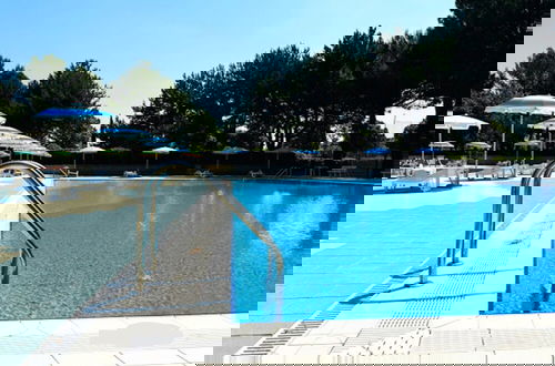 Foto 1 - Lovely Flat With air Conditioning in a Residence With Pool