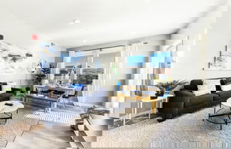 Foto 1 - Designer Apt With Jacuzzi Pool Mountain Views