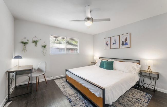Prime Soco Comfy 2BR King Suite w Pool Parking - Foto 5
