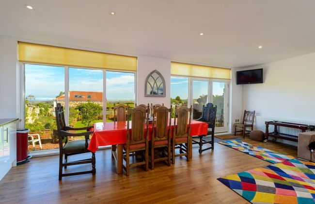Wagon Lodge - 5 Bedroom Luxury - Photo 12