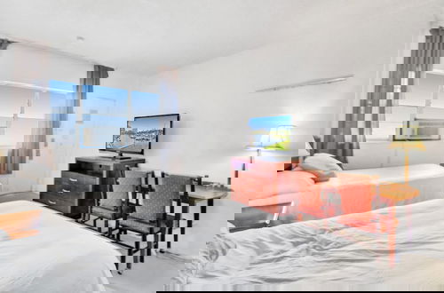 Photo 21 - Beautiful Cozy 1br Apartment Walk From the Ocean!