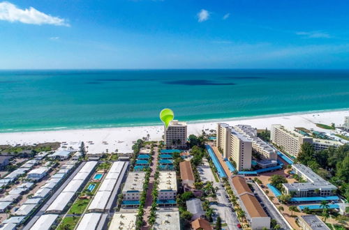 Photo 10 - Palm Bay Club 7th Floor On Complex Private Beach