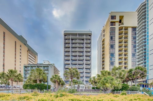 Photo 27 - Breakers Sailfish Condos by Hosteeva