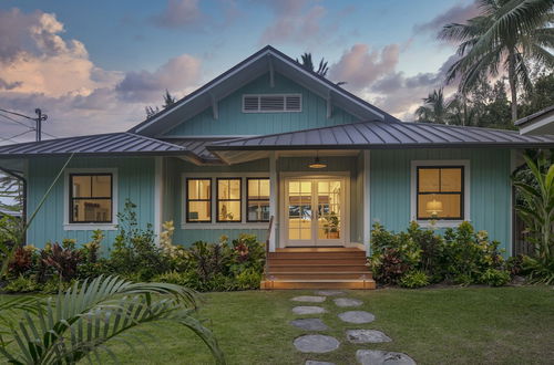 Foto 44 - Gorgeous Renovated 1937 Plantation Style Beach House 50 Steps To The Center Of The Beach 5 Bedroom Home by RedAwning