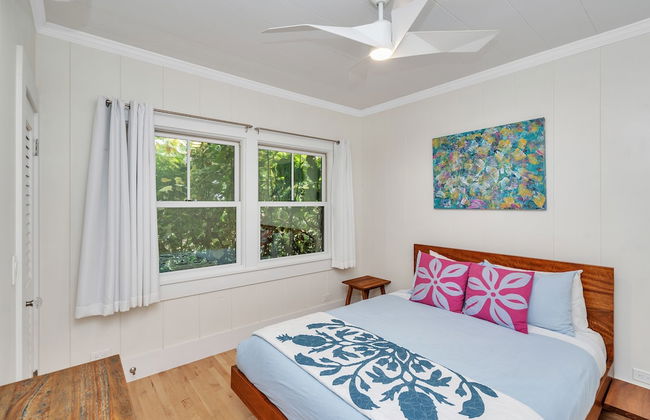 Gorgeous Renovated 1937 Plantation Style Beach House 50 Steps To The Center Of The Beach 5 Bedroom Home by RedAwning - Foto 8