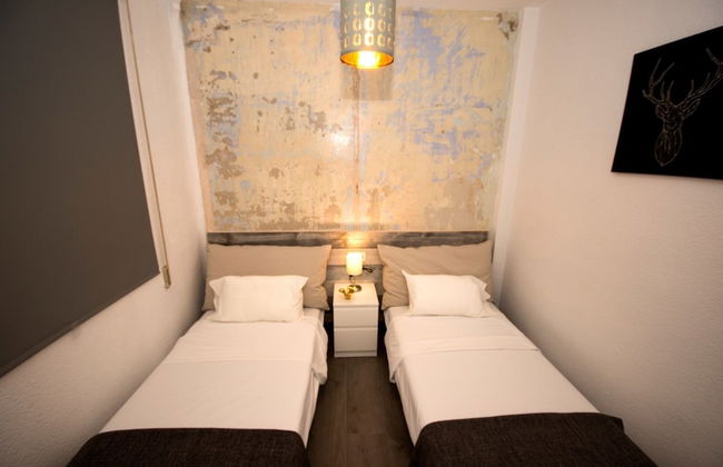 Art Boutique Colon Apartments - Photo 3